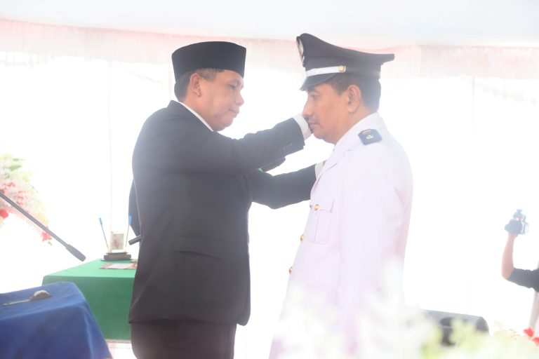 Fellix Tisera Resmi Dilantik Sebagai Raja Negeri Urimessing, Ini Pesan Wattimena