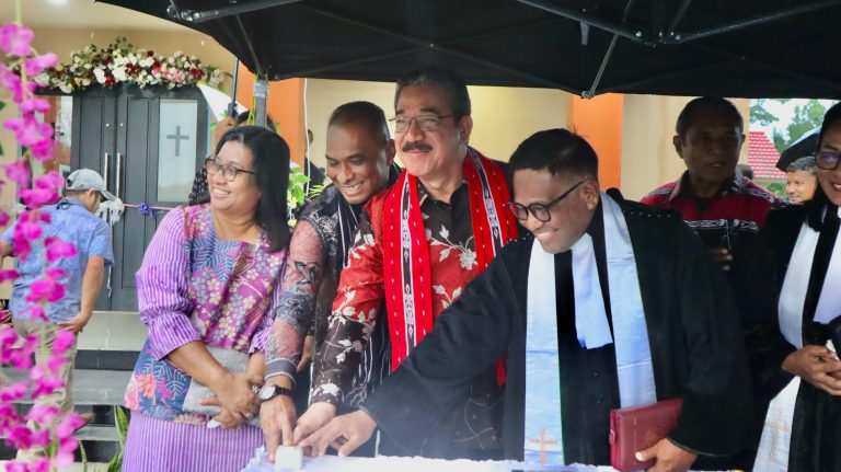 Gedung Gereja Efrata Makariki Diresmikan