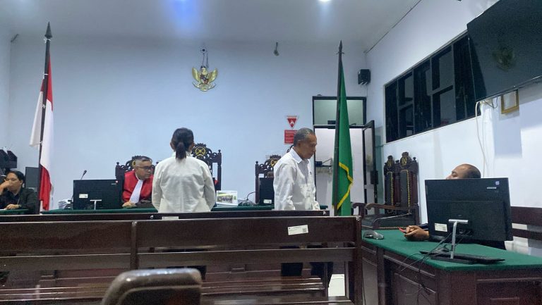 Hakim Vonis Mantan Kades Ridool 2 Tahun Penjara dan Kaur Keuangan 1,3 Tahun