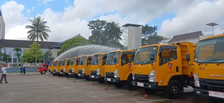 Sembilan Unit Armada Sampah “Diresmikan” dan Siap “Beroperasi”