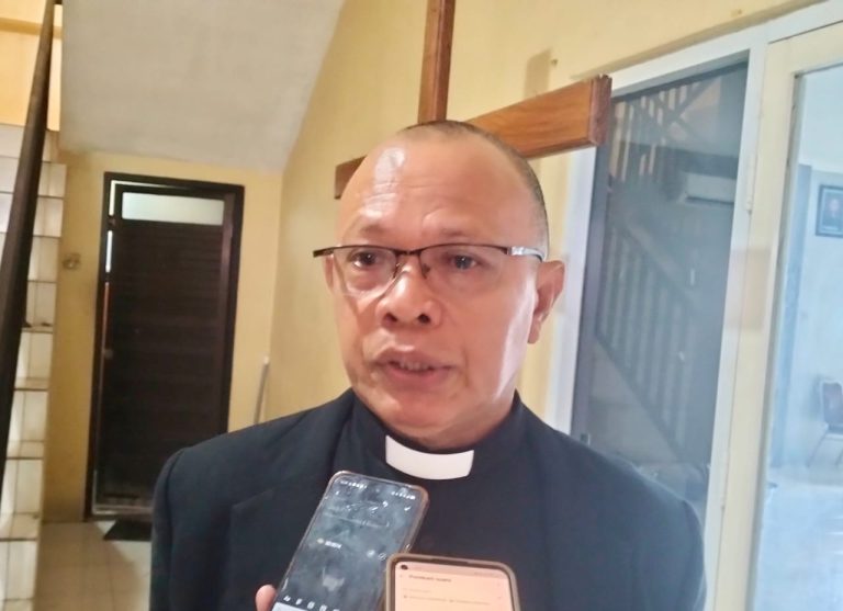 Ketua Klasis Pulau Ambon Tekankan Penguatan Pelayanan dan Pembinaan