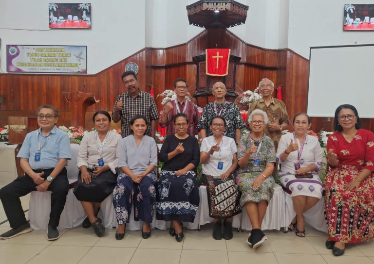 Ajaran Gereja Merumuskan Dasar  Bagi Kebijakan dan Pelayanan