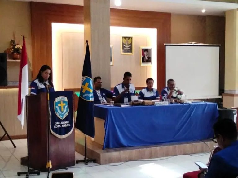 Desy Kosita Hallauw Nahkodai DPC GAMKI Kota Ambon