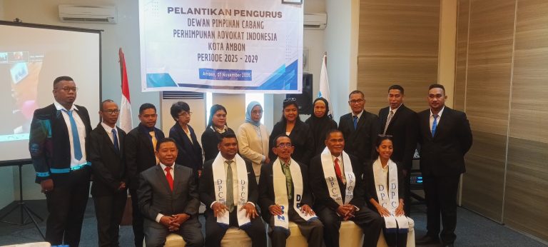 Pengurus DPC PERADI RBA Kota Ambon Periode 2025-2029 Resmi Dilantik, Batmomolin Utamakan “Komitmen Soliditas dan Pelayanan Hukum”