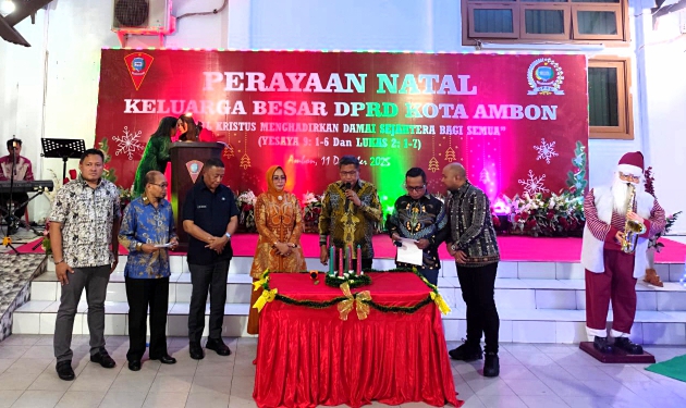 Keluarga Besar DPRD Kota Ambon Gelar Perayaan Natal 