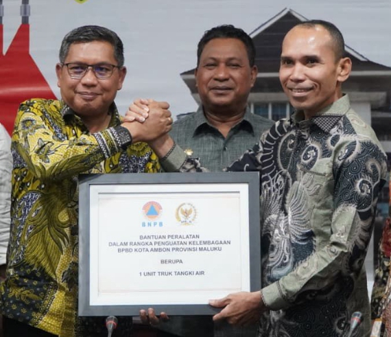 Terima Mobil Tangki Air dari DPR-RI dan BNPB, Walikota: Perkuat Kesiapsiagaan Bencana