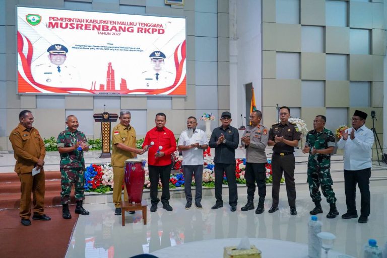 Bupati Malra Tegaskan Pembangunan Daerah harus Selaras dengan Pembangun Nasional