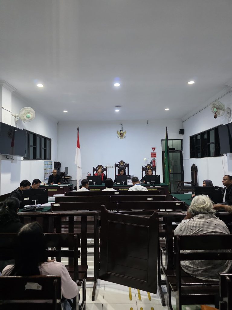 Dituntut 8 Tahun, Petrus Fatlolon Diwajibkan Bayar Ganti Rugi Rp4,4 Miliar